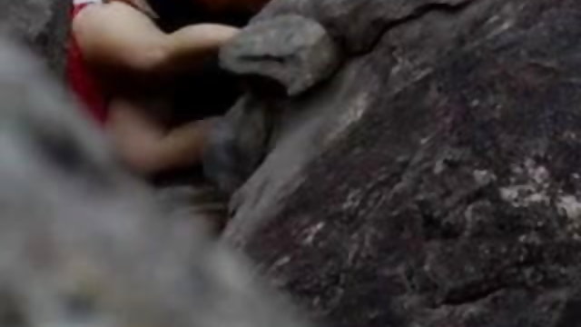 अश्लील ऑनलाइन नोंदणी नाही मागे मादक हिंदी व्हिडिओ चित्र गोवा बीच खडक गुपित