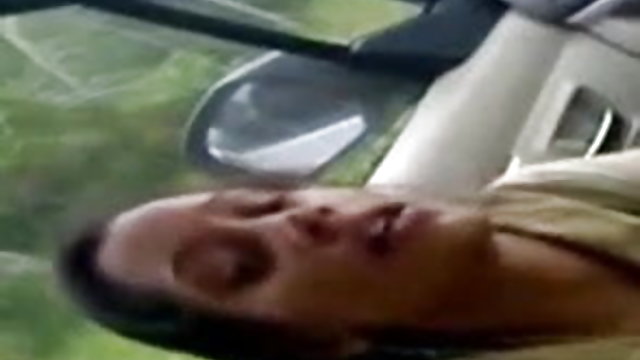 अश्लील ऑनलाइन नोंदणी नाही 22 चित्रपट मुलगी, कार मध्ये पकडलेला