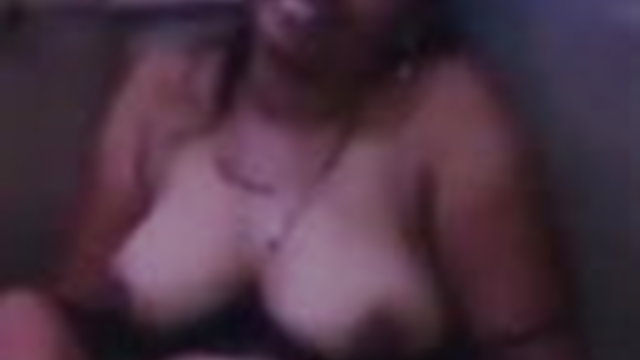 अश्लील ऑनलाइन नोंदणी नाही सुंदर आंध्र देसी गर्ल दर्शवित स्तन पुच्ची