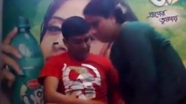 अश्लील ऑनलाइन नोंदणी नाही देशी व्हिडिओ प्ले दोन उपाहारगृहे लफडे