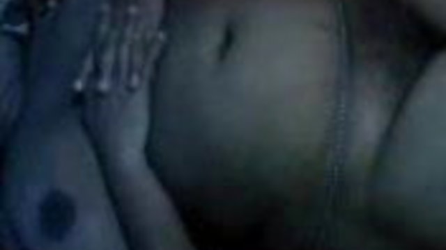 अश्लील ऑनलाइन नोंदणी नाही जसे सुंदर, घर चालवणारी मुख्य स्त्री