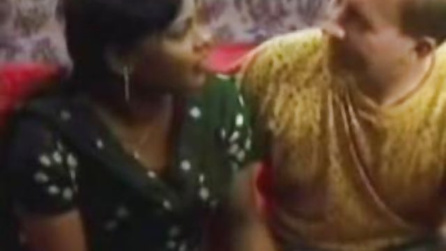 अश्लील ऑनलाइन नोंदणी नाही भारतीय देशी स्त्री पांढरा माणूस