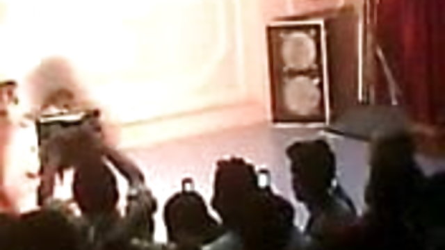 अश्लील ऑनलाइन नोंदणी नाही भारतीय सेक्स करण्यासाठी फायदे स्टेज नृत्य