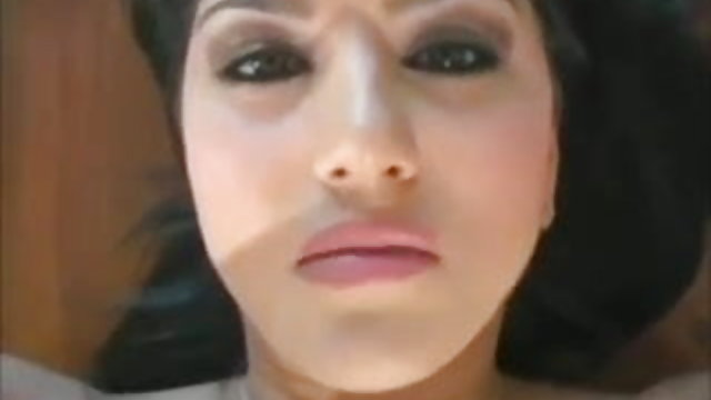 अश्लील ऑनलाइन नोंदणी नाही सहा व्हिडिओ सनी ले