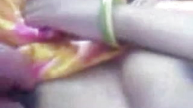 अश्लील ऑनलाइन नोंदणी नाही चमकणारे व्हिडिओ शो बंद मित्र